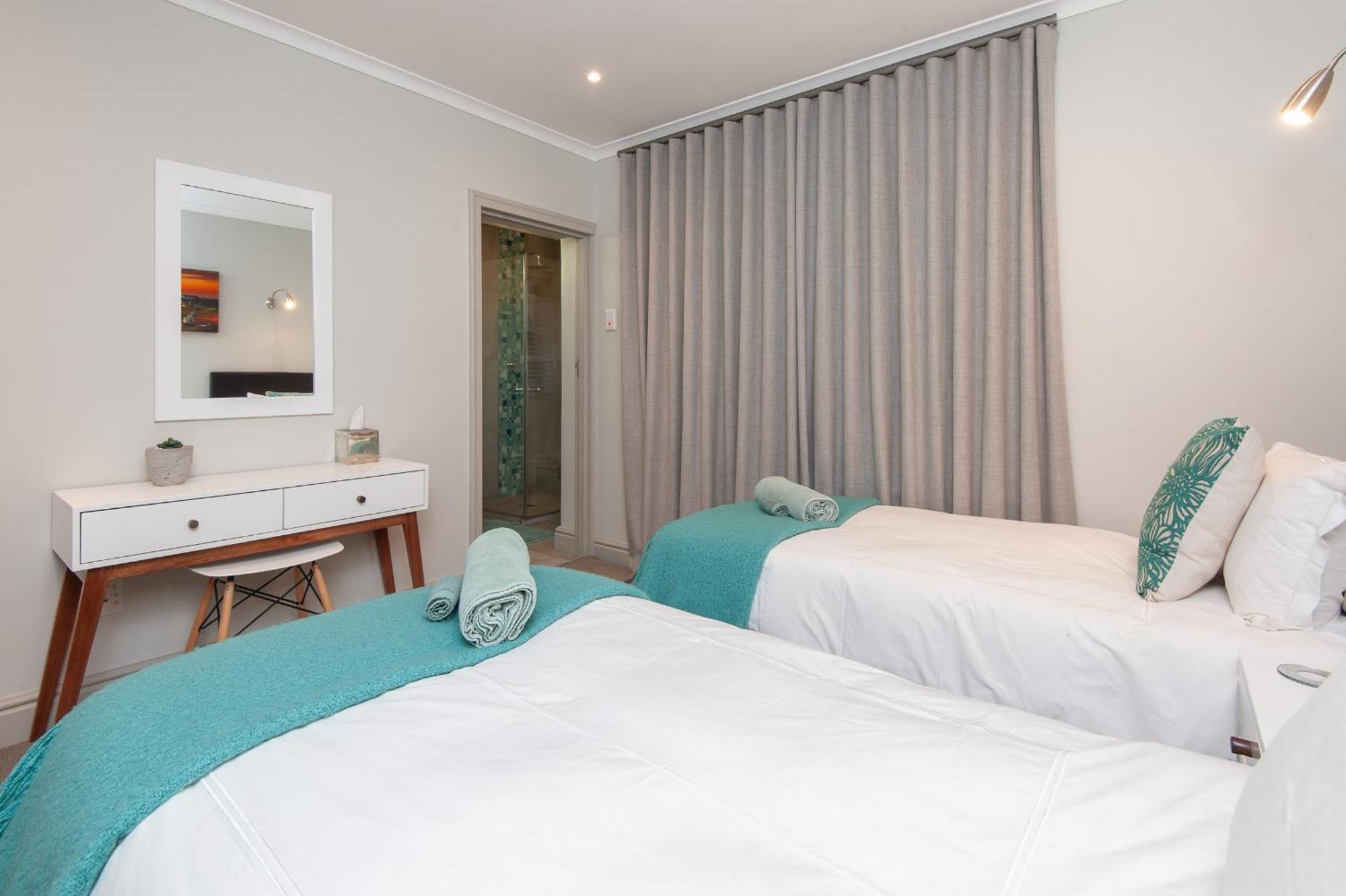 Walker Bay Luxury Seafront Apartment Hermanus Buitenkant foto
