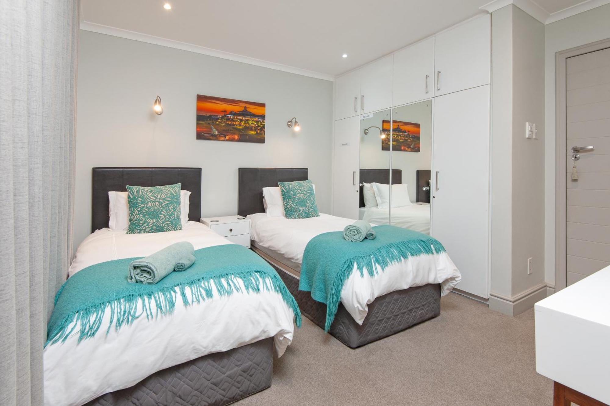 Walker Bay Luxury Seafront Apartment Hermanus Buitenkant foto