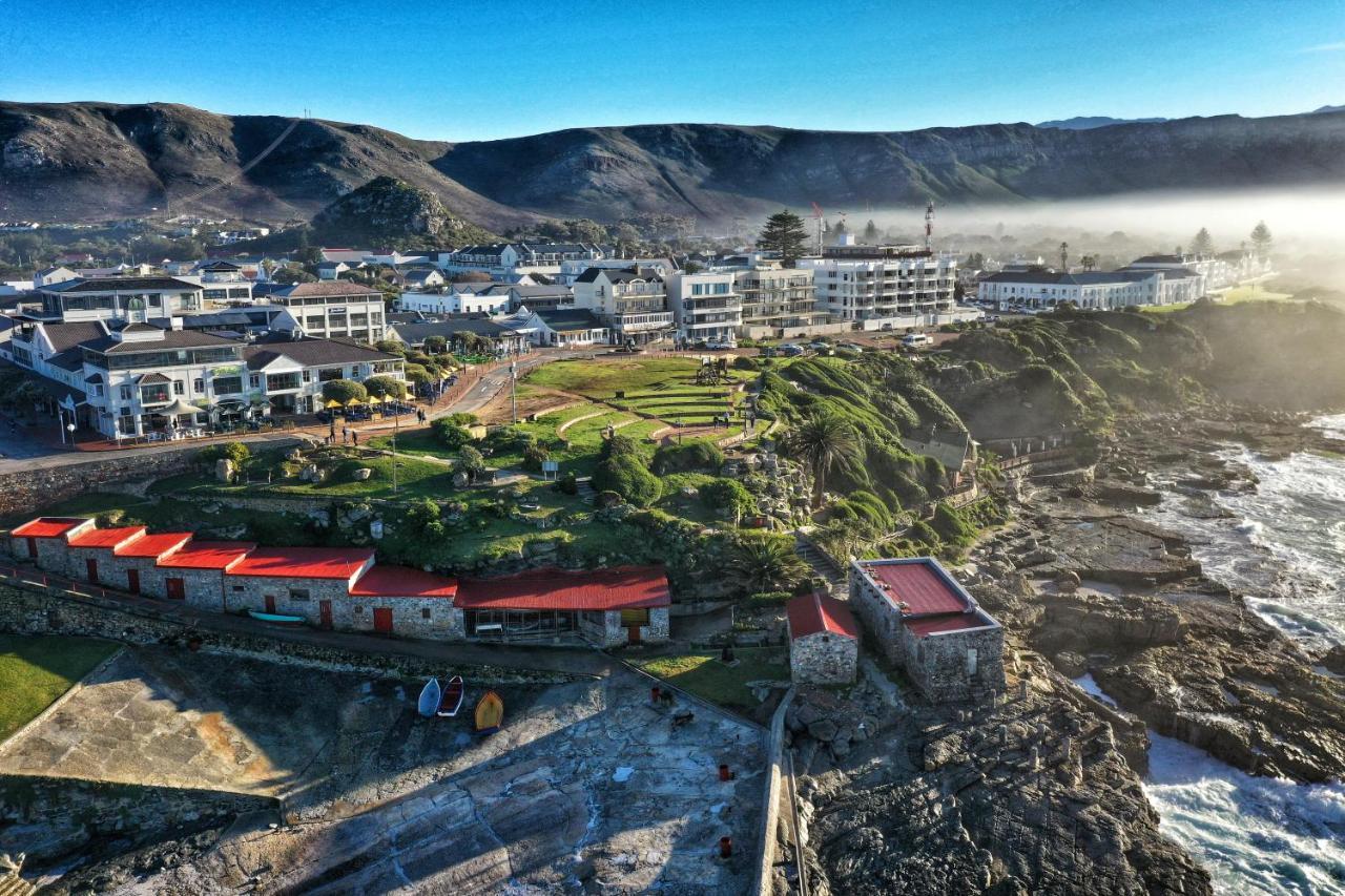 Walker Bay Luxury Seafront Apartment Hermanus Buitenkant foto